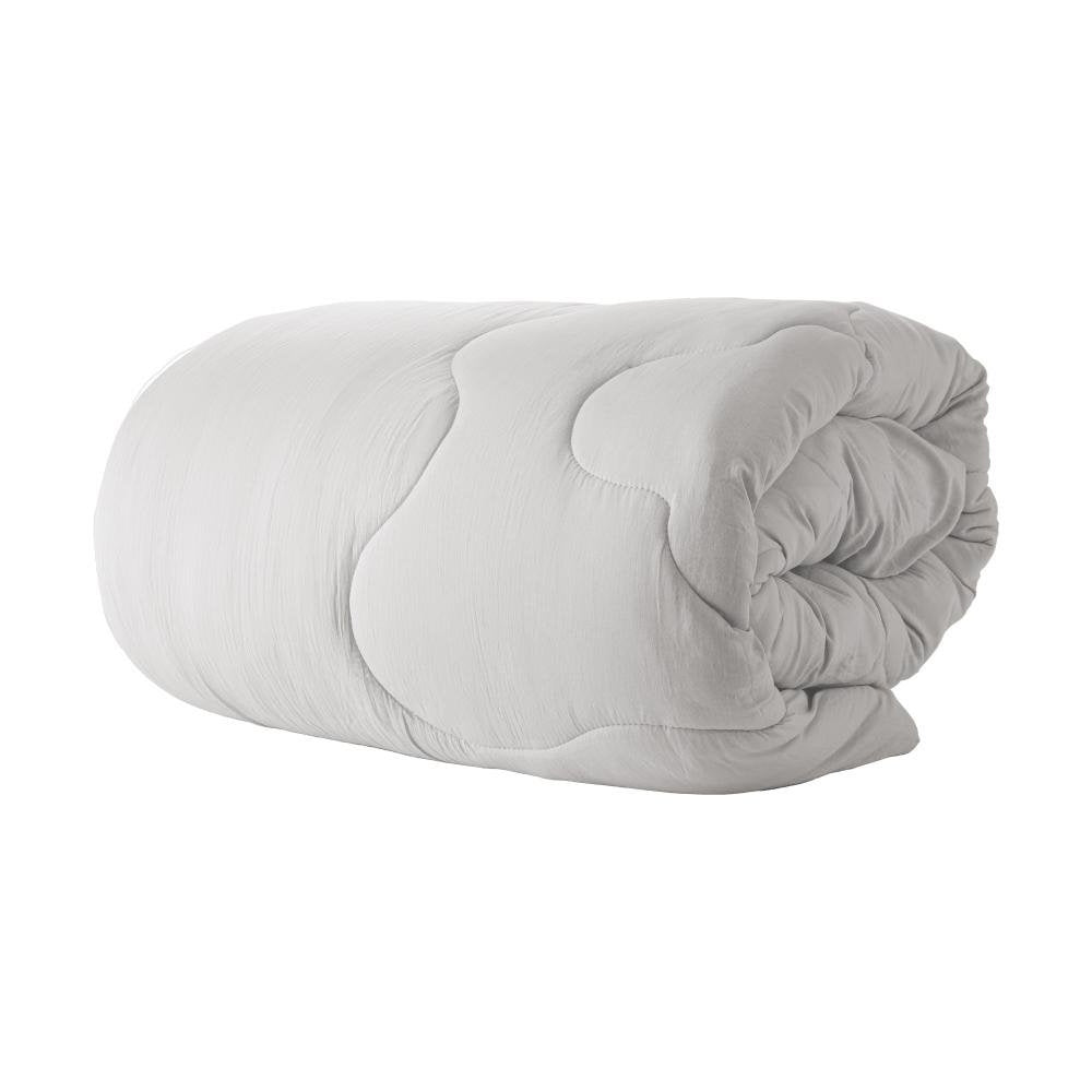 White Queen Hotel-Style Comforter